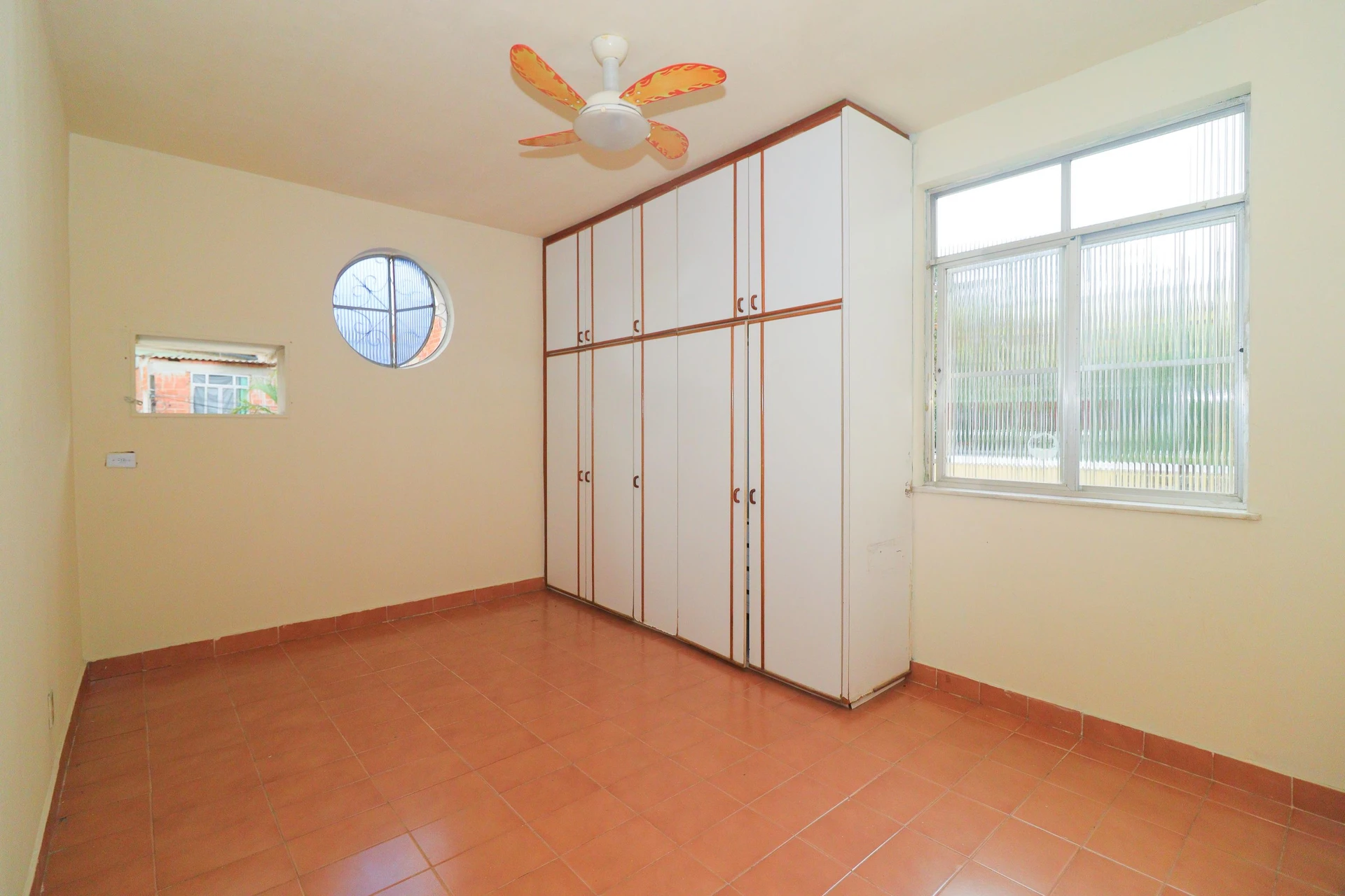Rental apartment with 2 bedrooms and 2 bathrooms — photo 3