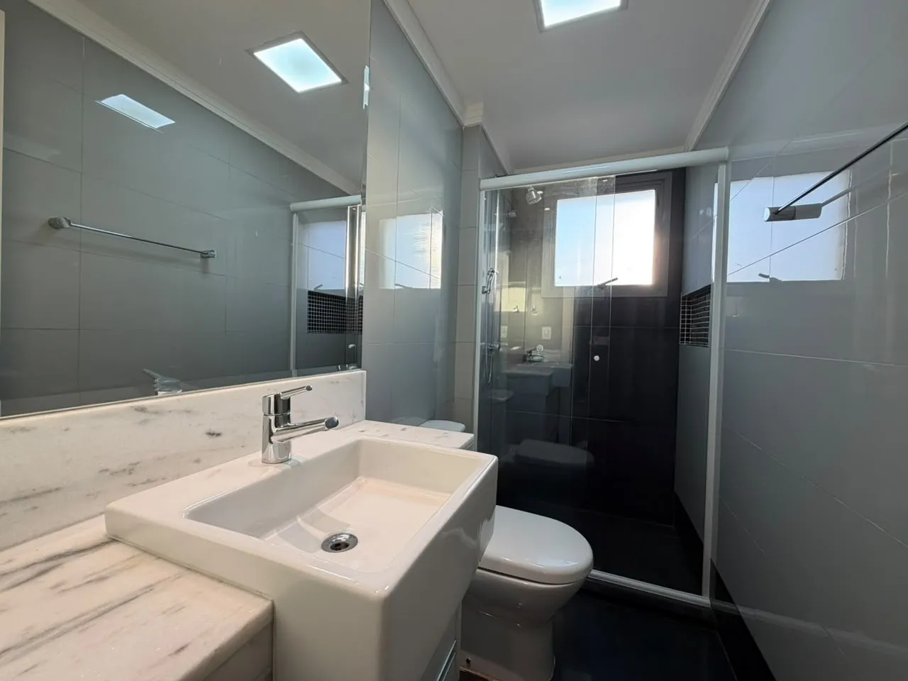 Floor-to-ceiling windows in a 3-bedroom apartment, 133 m² — photo 13