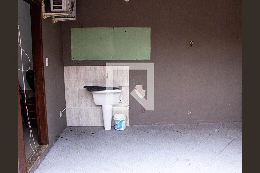 Casa de 4 dormitorios con espacio de home office — photo 40
