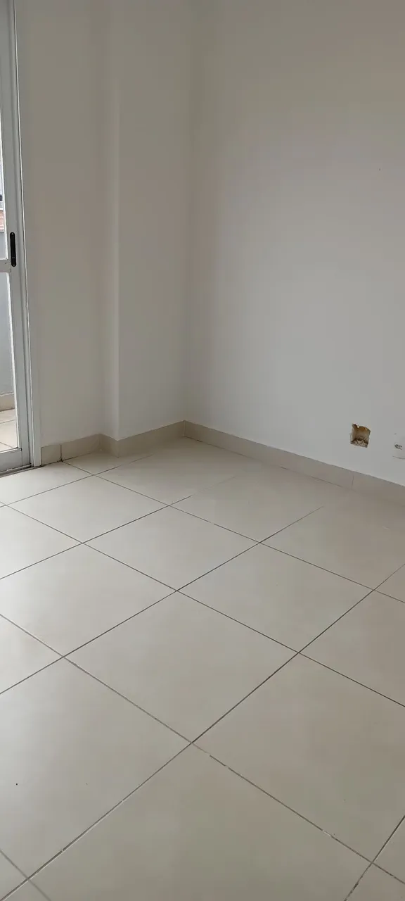 2-bedroom apartment in a building with a gym — photo 14