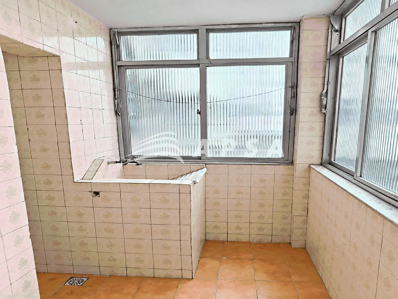 Apartment, 61 m², with wood or laminate floors — photo 6