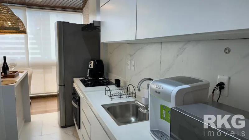 Furnished 1-bedroom apartment with open-plan kitchen — photo 14
