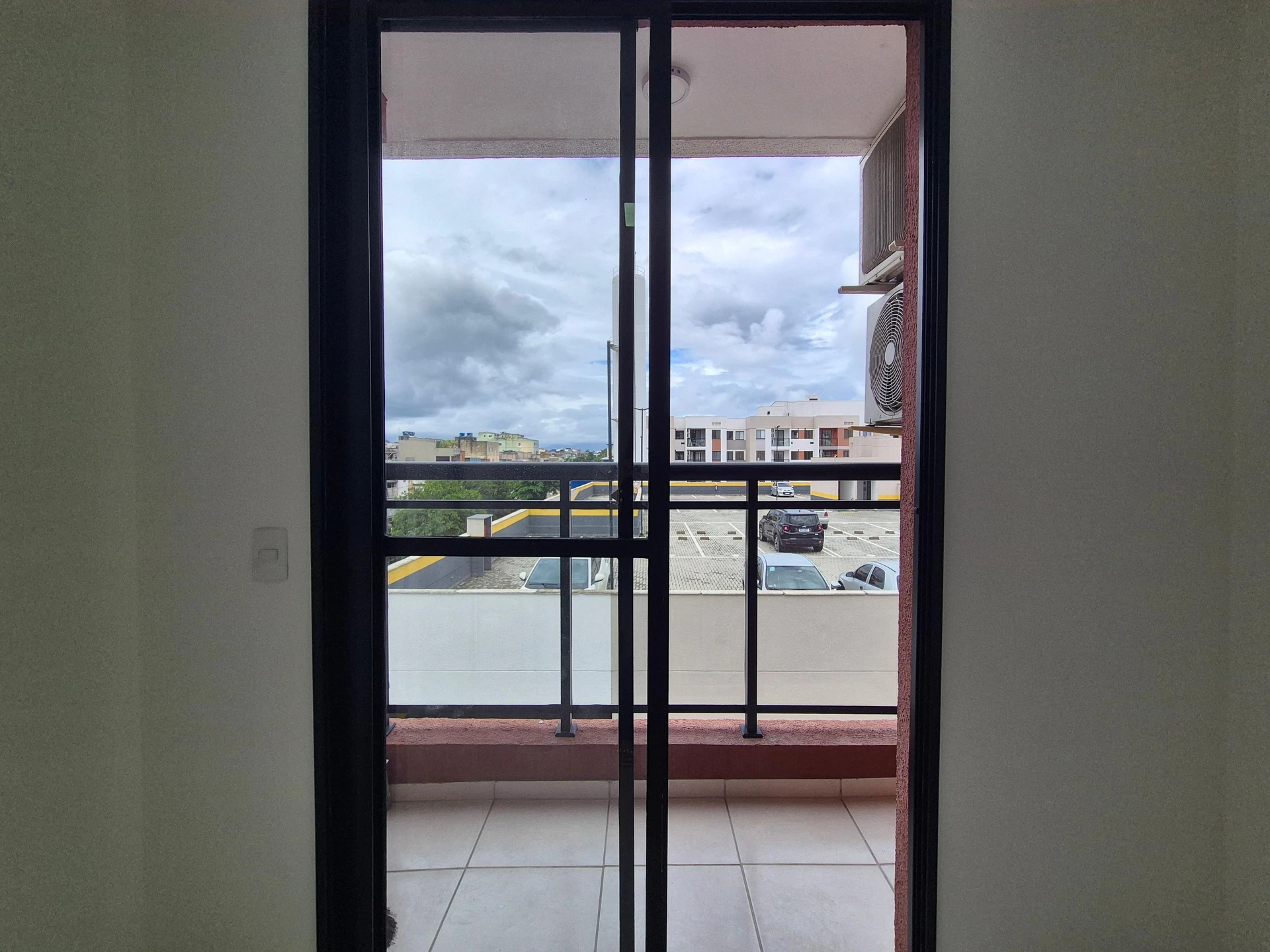 2-bedroom apartment in a building with a gym — photo 33