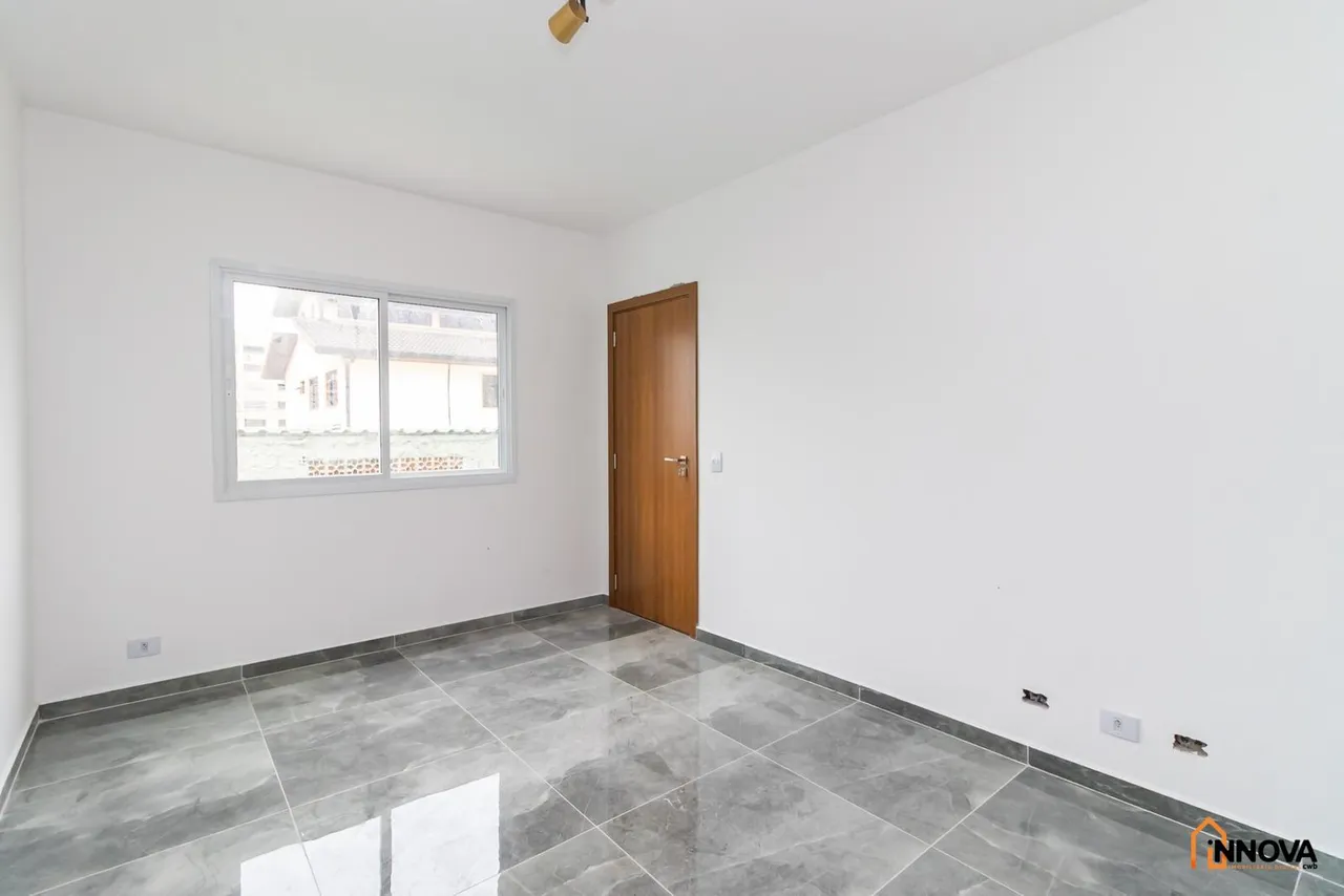 2-bedroom apartment with an open-plan kitchen — photo 2
