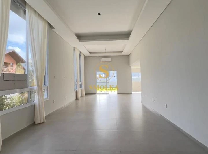 Casa moderna sem mobília com 3 suítes e 4 banheiros — photo 8