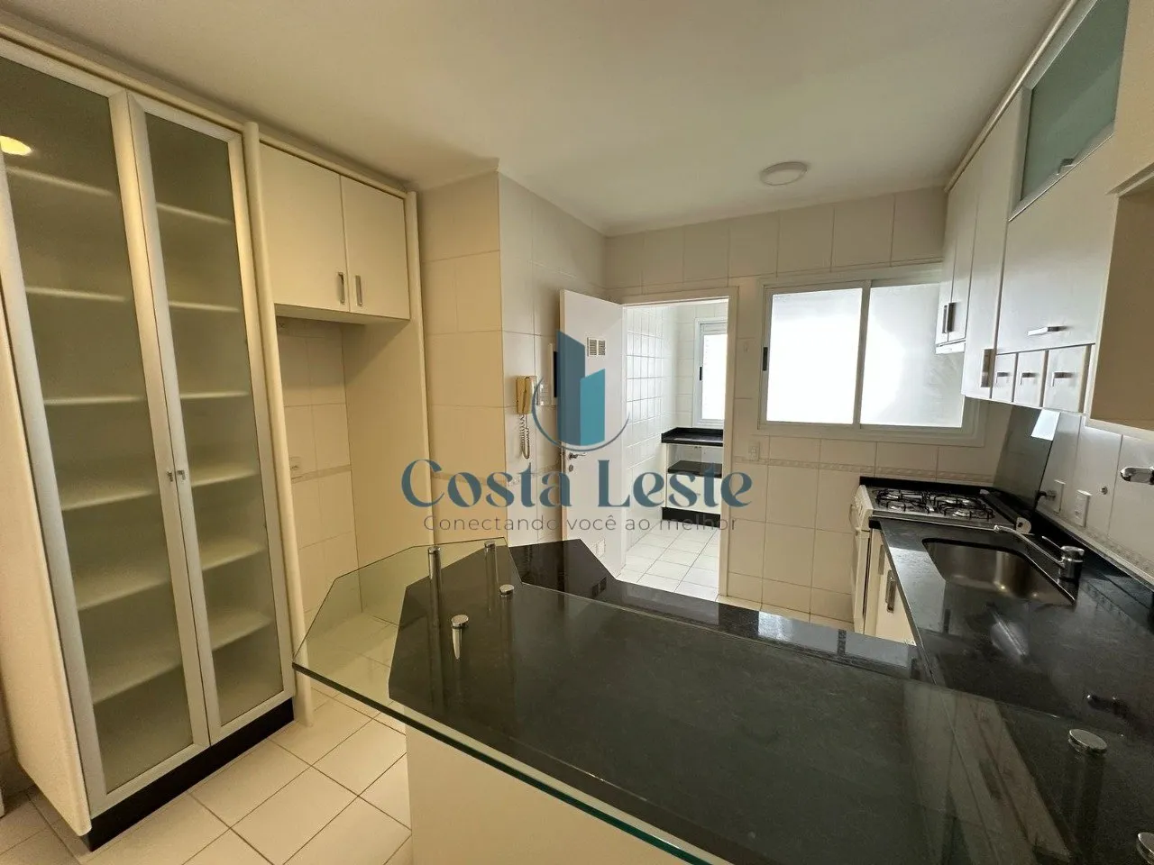 Apartment, 130 m², with a glass-enclosed balcony — photo 11