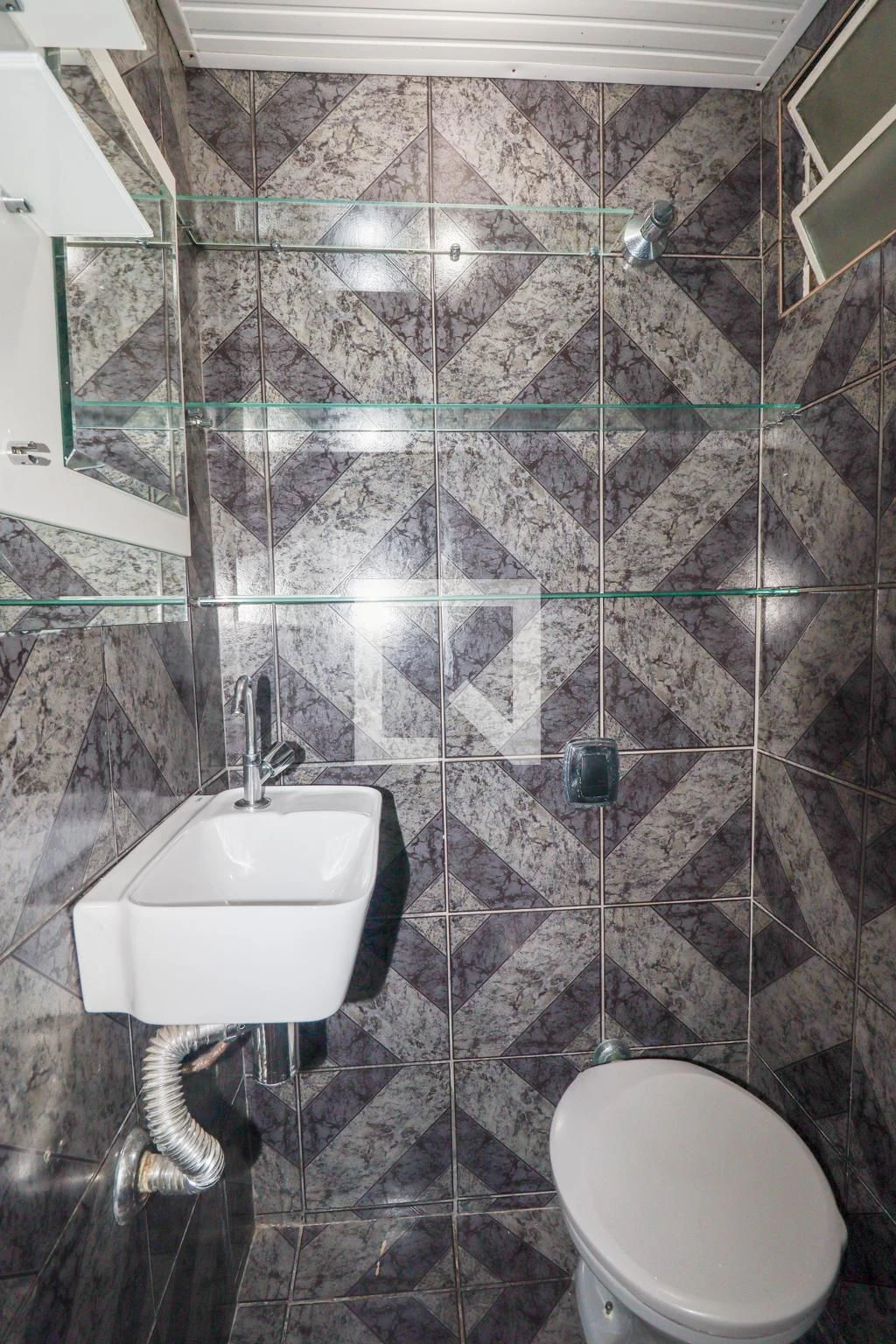 2-bedroom apartment with a washing machine in Curitiba — photo 38