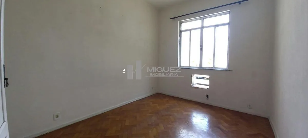 Apartamento no 1º andar com piso de madeira ou laminado — photo 15