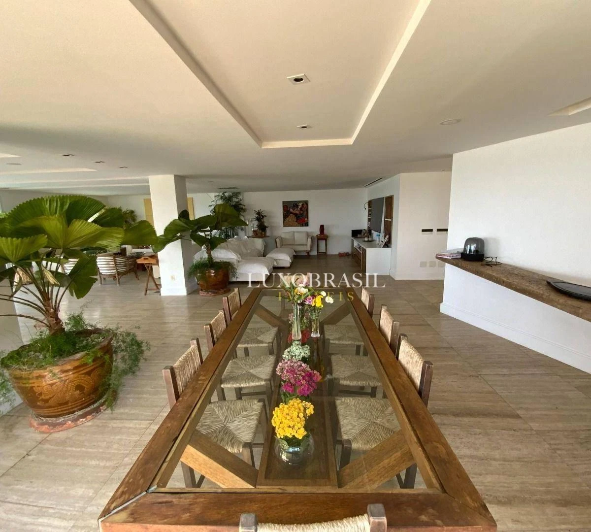 Apartment with 4 suites and access to shared pool — photo 15