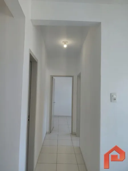 Apartamento con 2 dormitorios y cocina cerrada con cocina a gas — photo 13