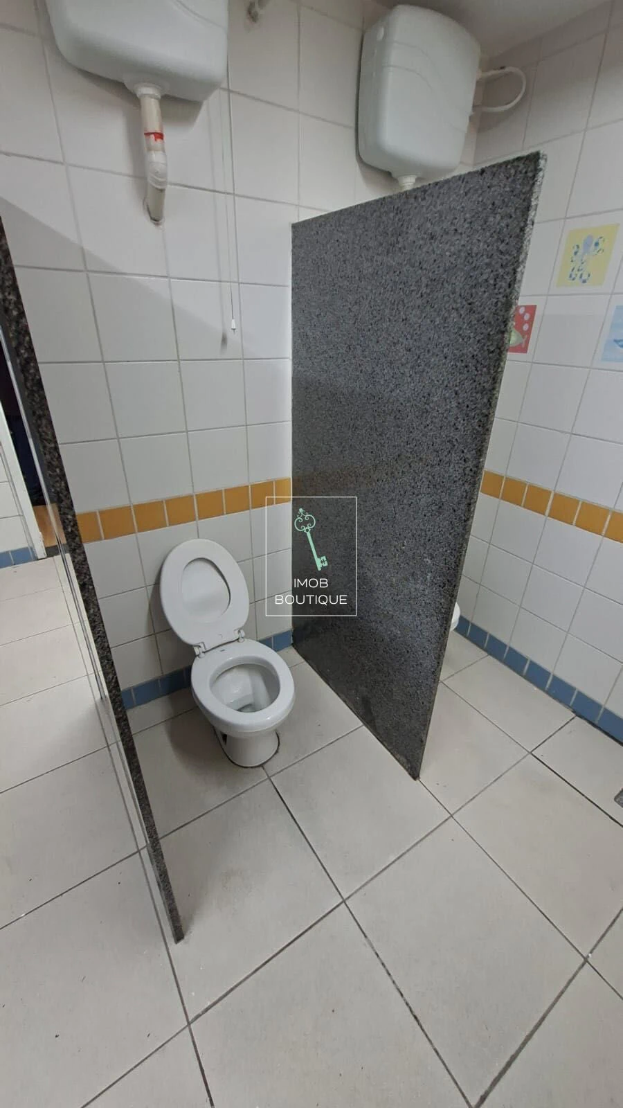 Немає меблів: будинок на 18 спалень і окрема кухня — photo 4