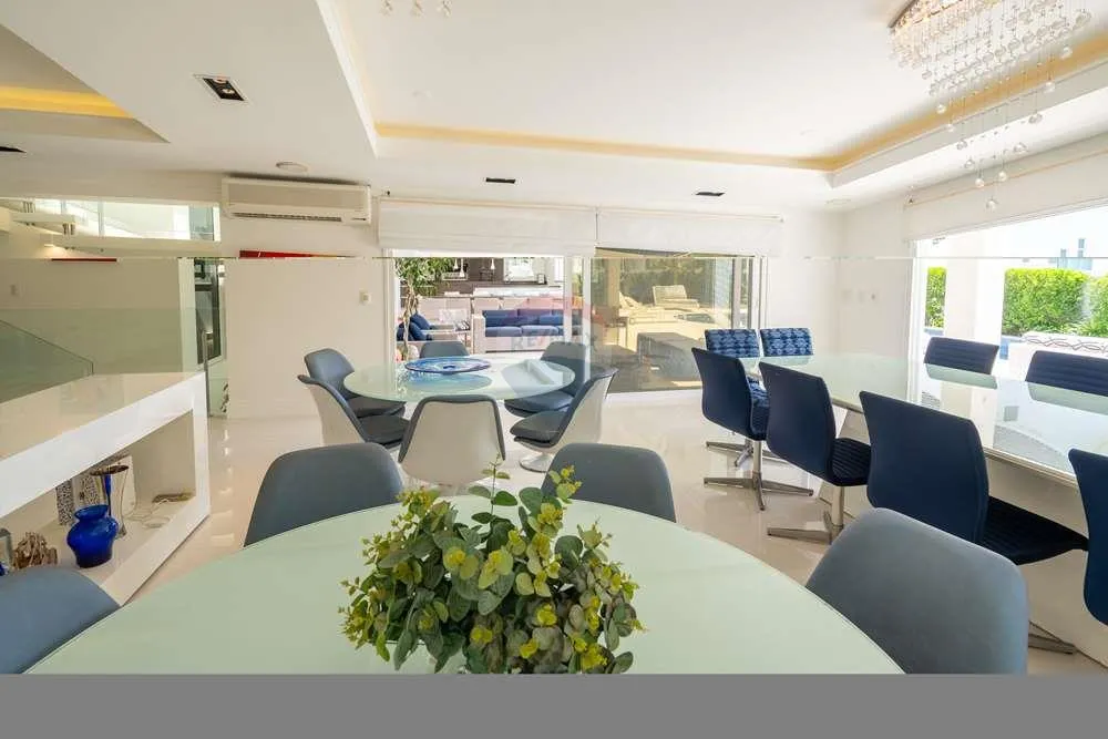 House with 7 en-suite bedrooms and balcony — photo 35