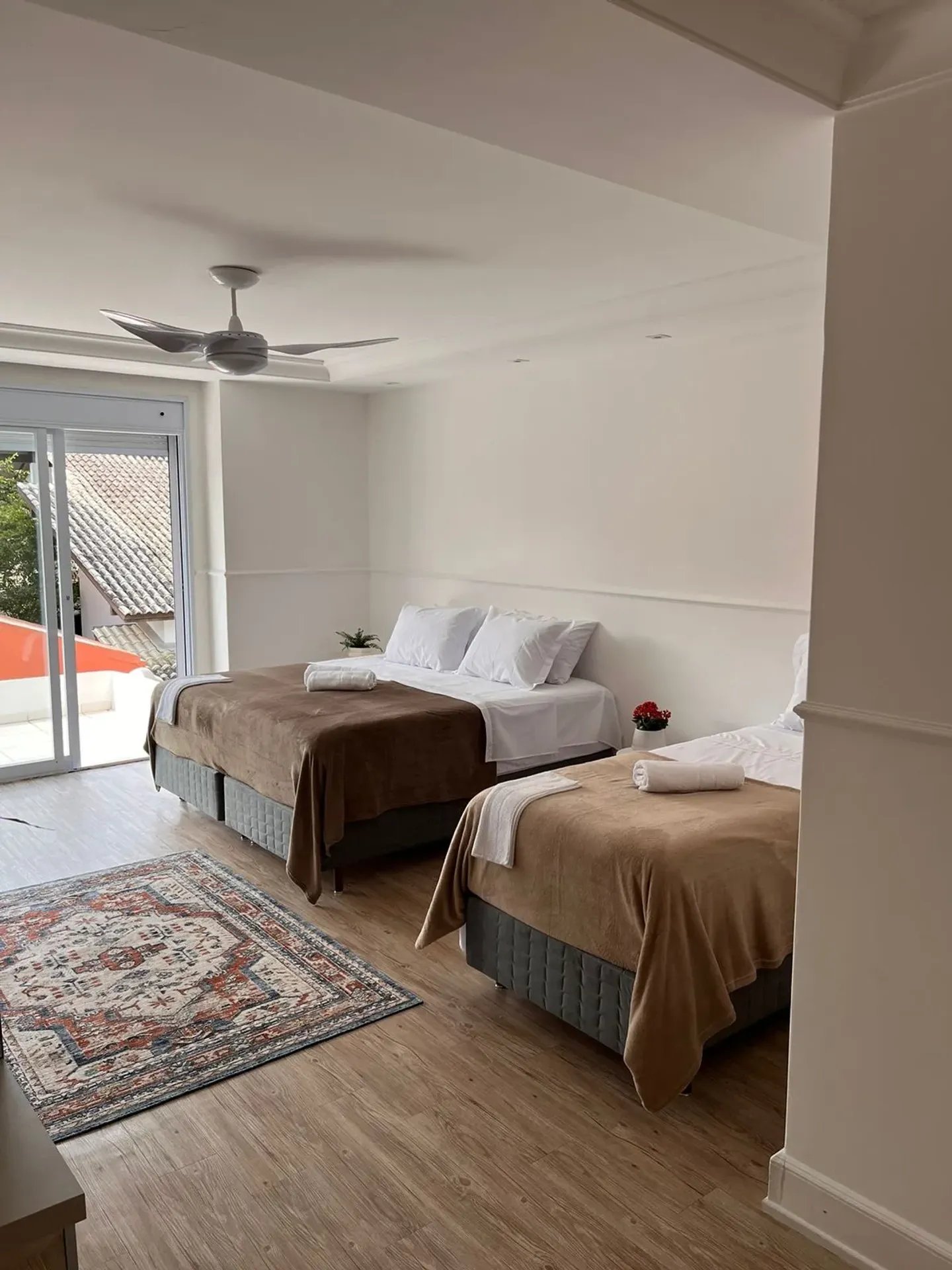 Furnished house with 5 en-suite bedrooms — photo 22