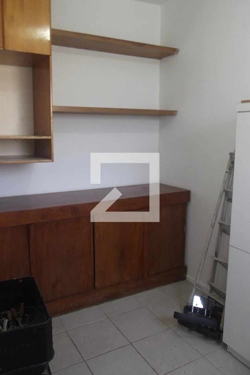 Unfurnished 2-bedroom apartment with a suite bathroom — photo 6
