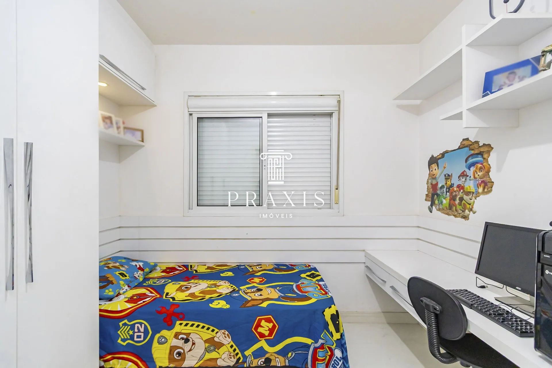 Apartment with 2 en-suite bedrooms and 3 bathrooms — photo 18