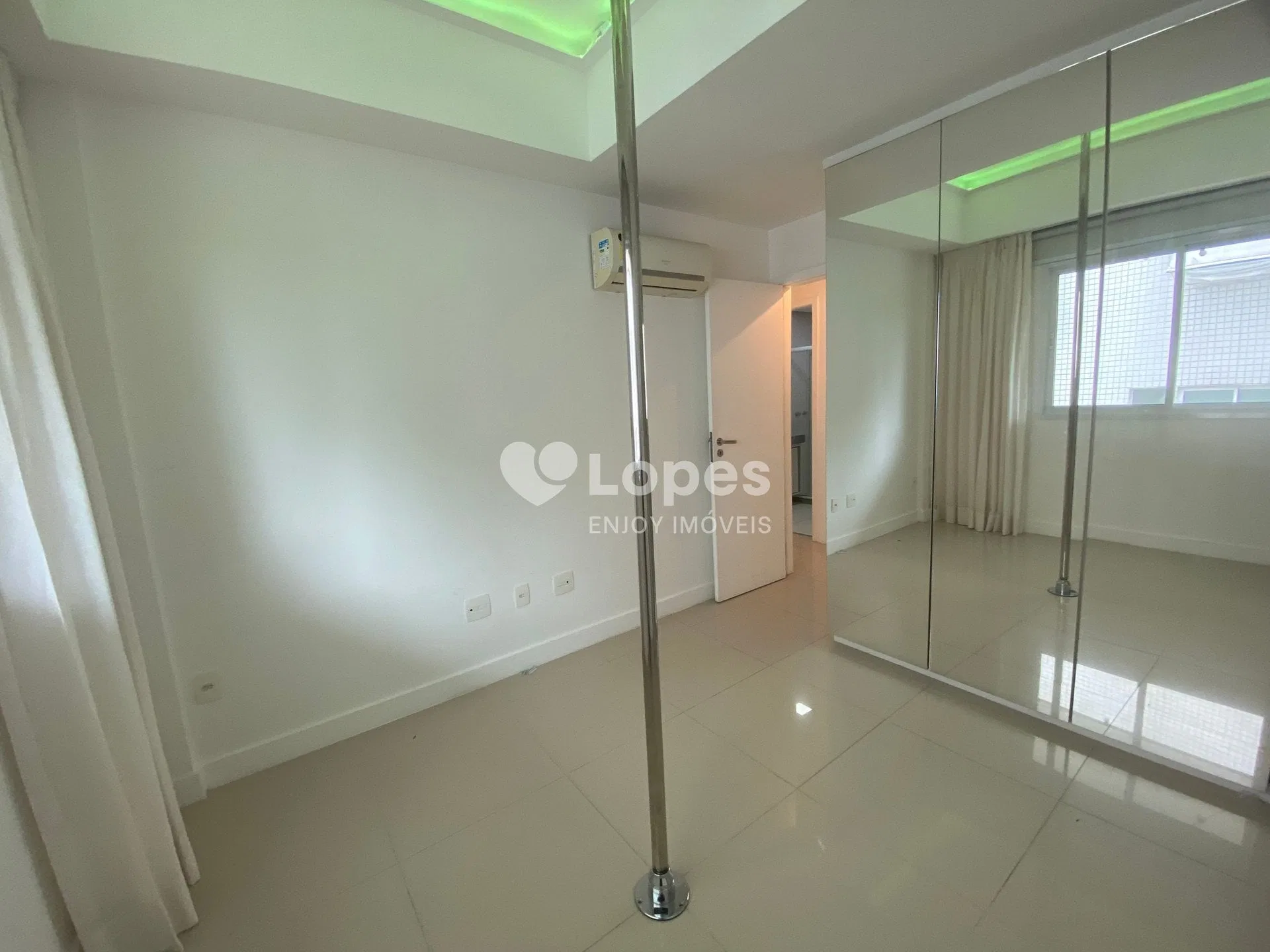 89 m² apartment with a private BBQ and a washing machine — photo 22