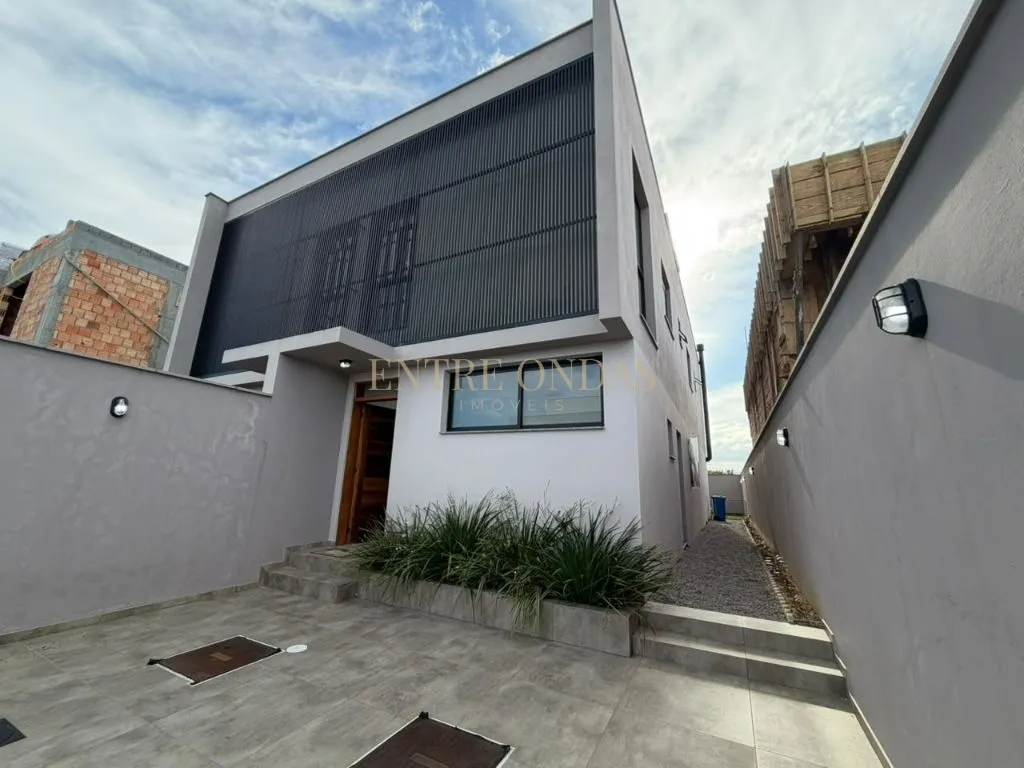 3-bedroom house, 1 with its own bathroom, 202 m² — photo 37