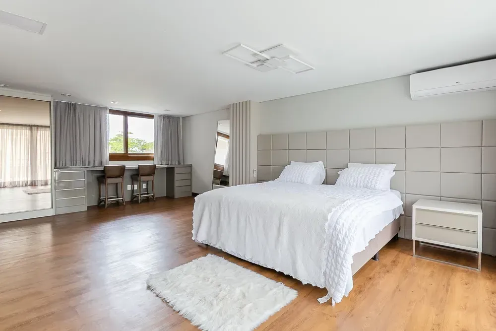 Furnished house with 7 bedrooms and 700 m² — photo 21