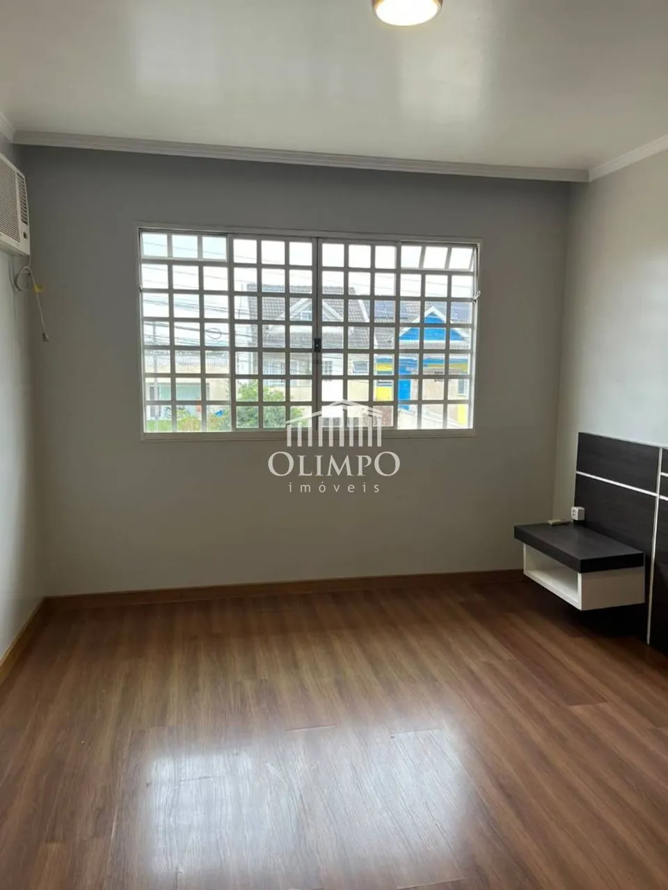 3-bedroom house with a walk-in closet in Curitiba — photo 7