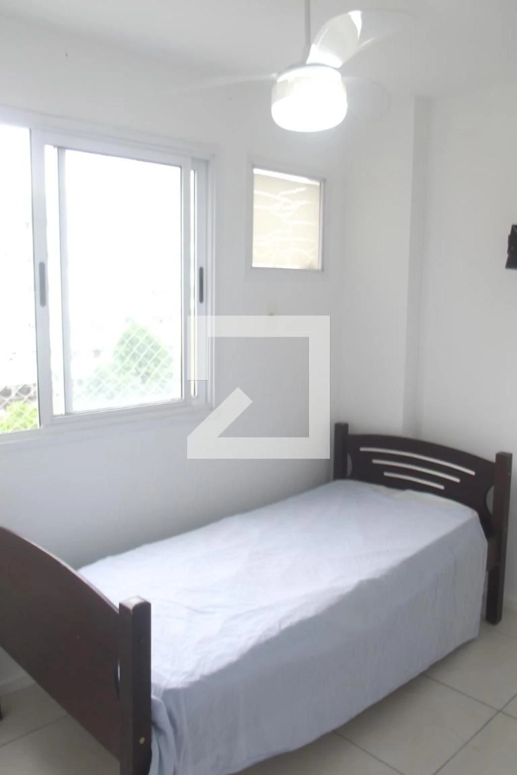 Furnished apartment with 3 bedrooms and enclosed balcony — photo 19