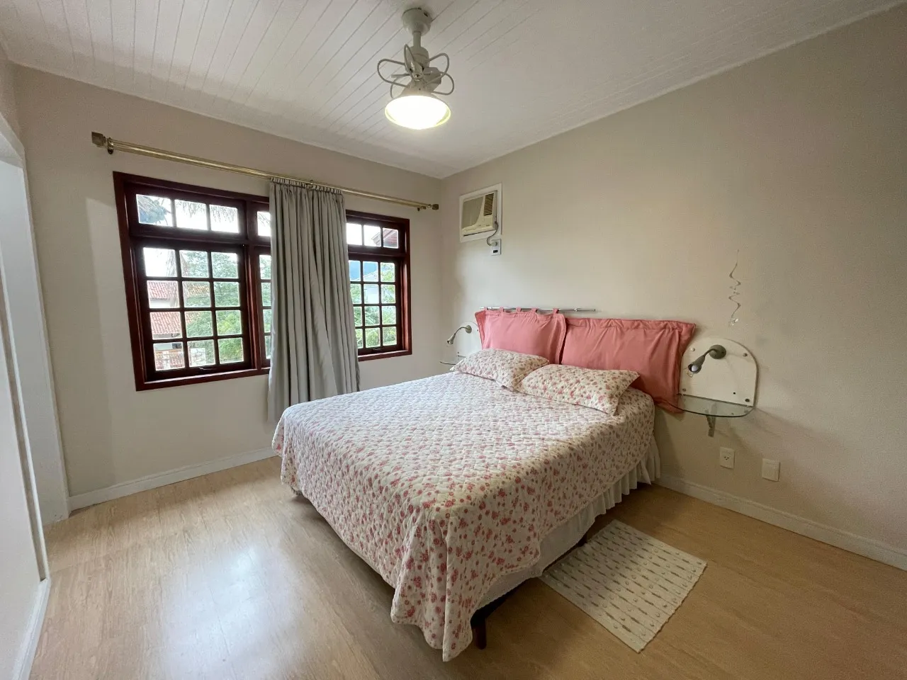 Furnished house with private garden and BBQ — photo 29