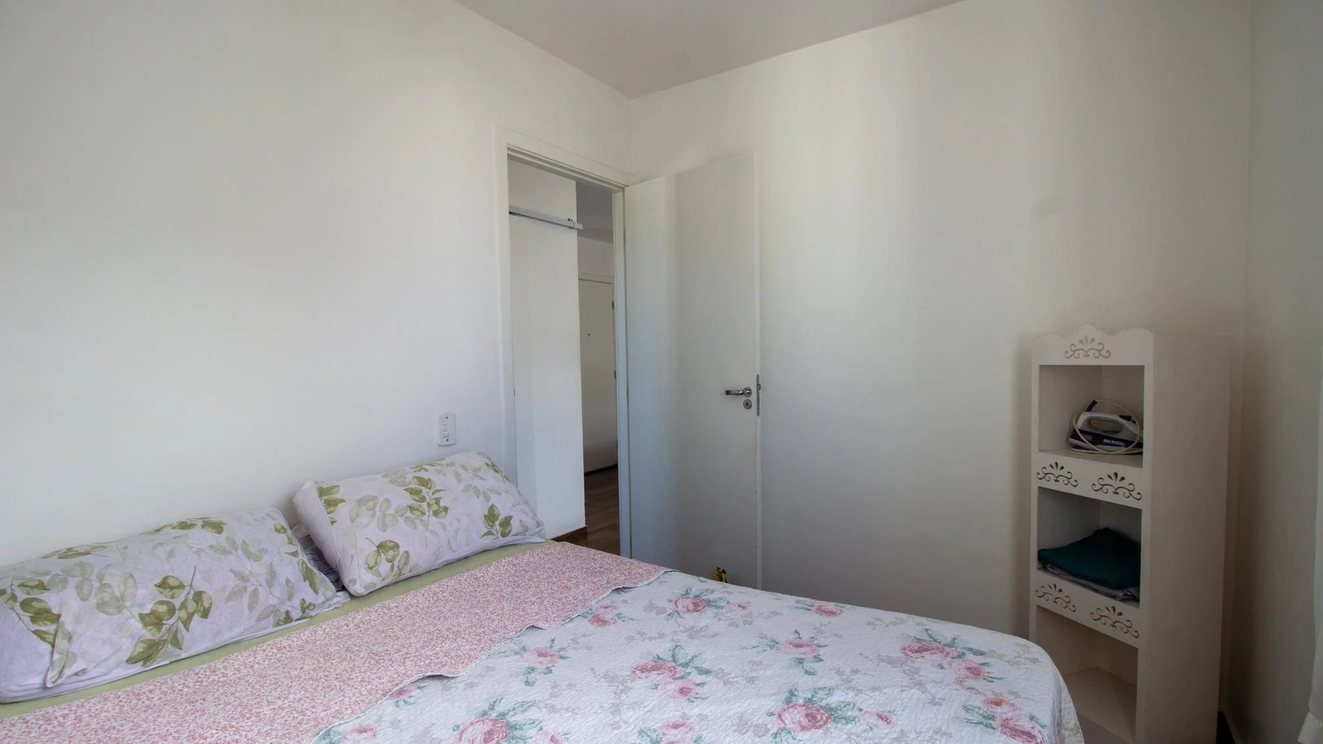Apartamento mobiliado com 2 quartos e cozinha integrada a gás — photo 21