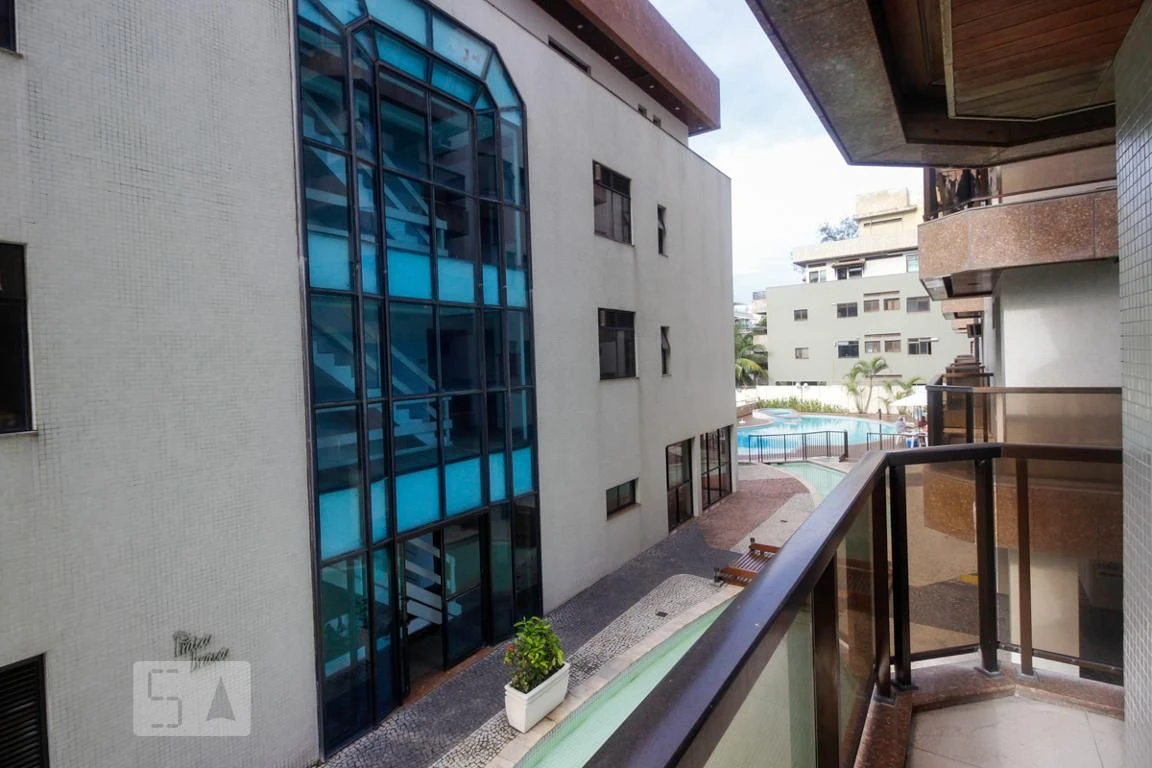 Furnished apartment, 90 m², with a glass-enclosed balcony — photo 53