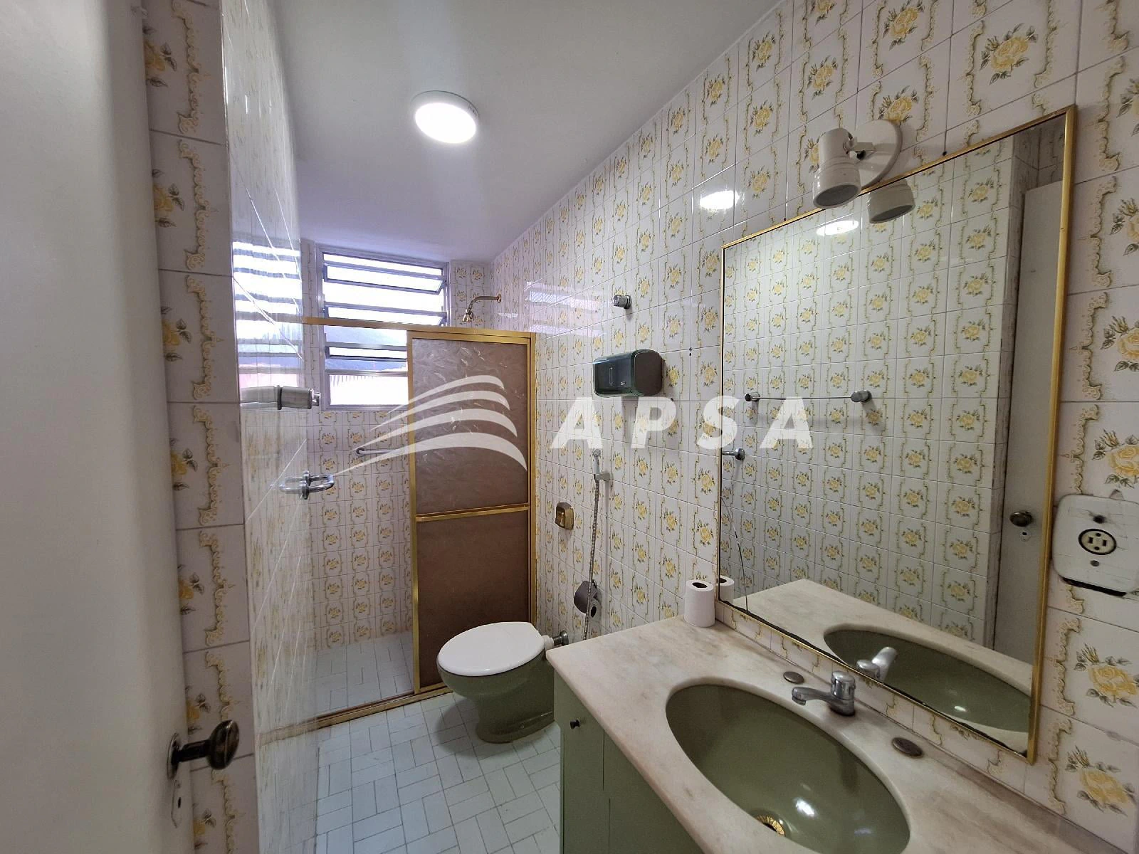 Mountain view in a 3-bedroom apartment, 120 m² — photo 18