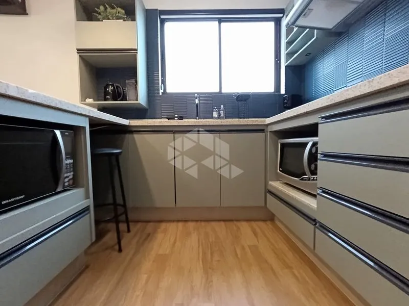 35 m² studio with a washing machine and a home office — photo 9