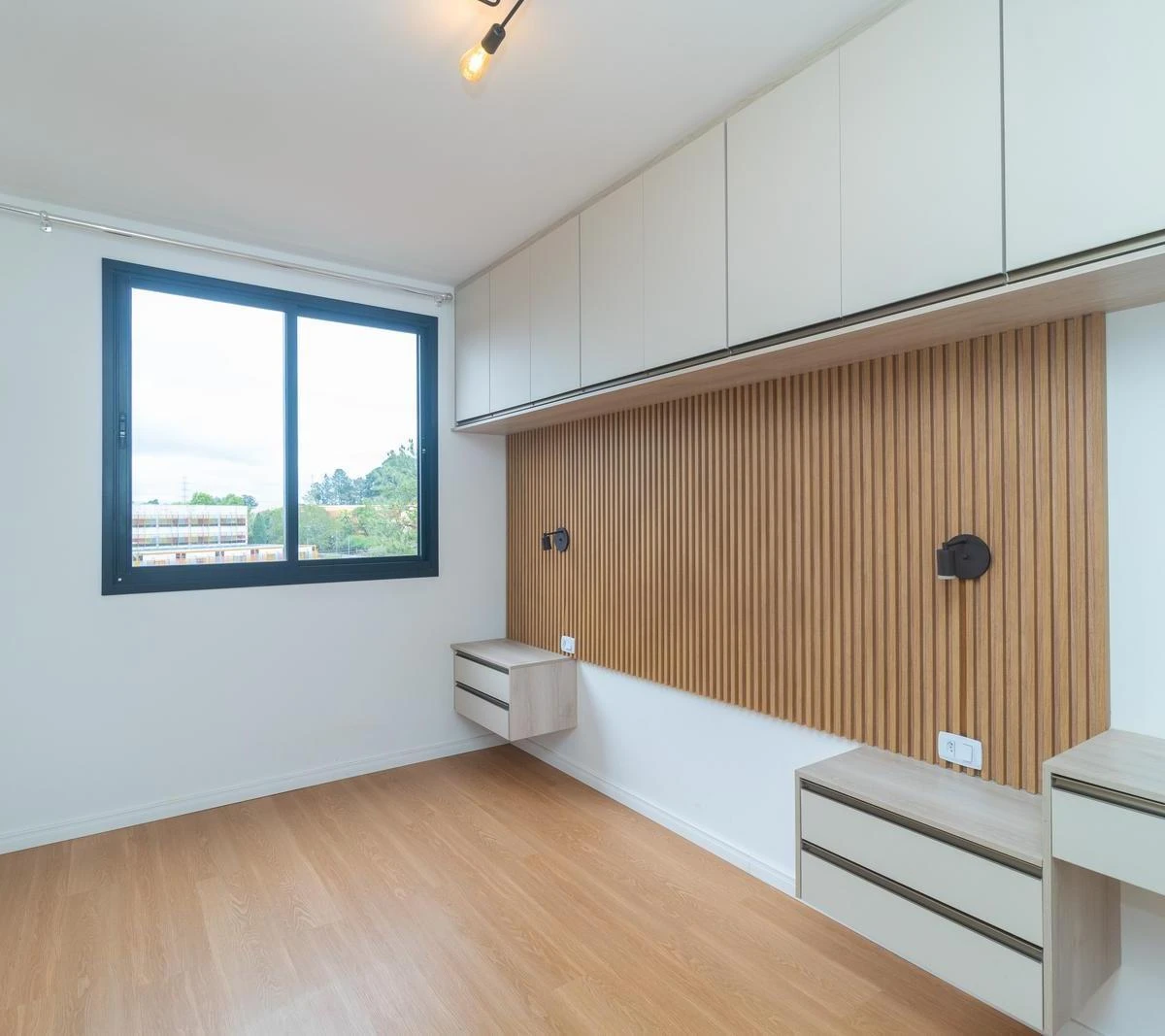 Furnished apartment, 48 m², with a home office — photo 2
