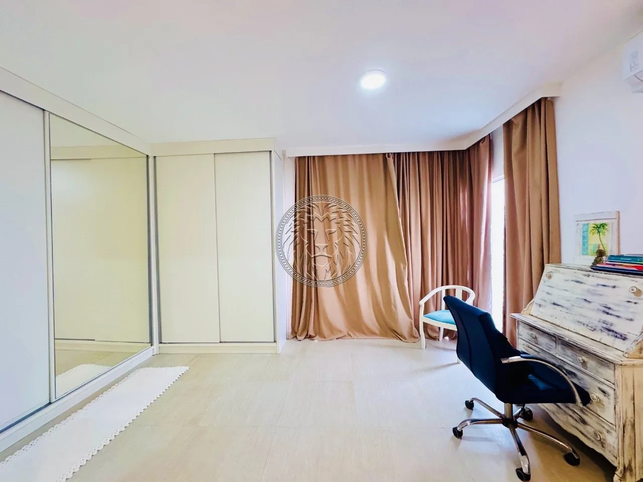 Casa de 220 m² con 3 suites y balcón — photo 14