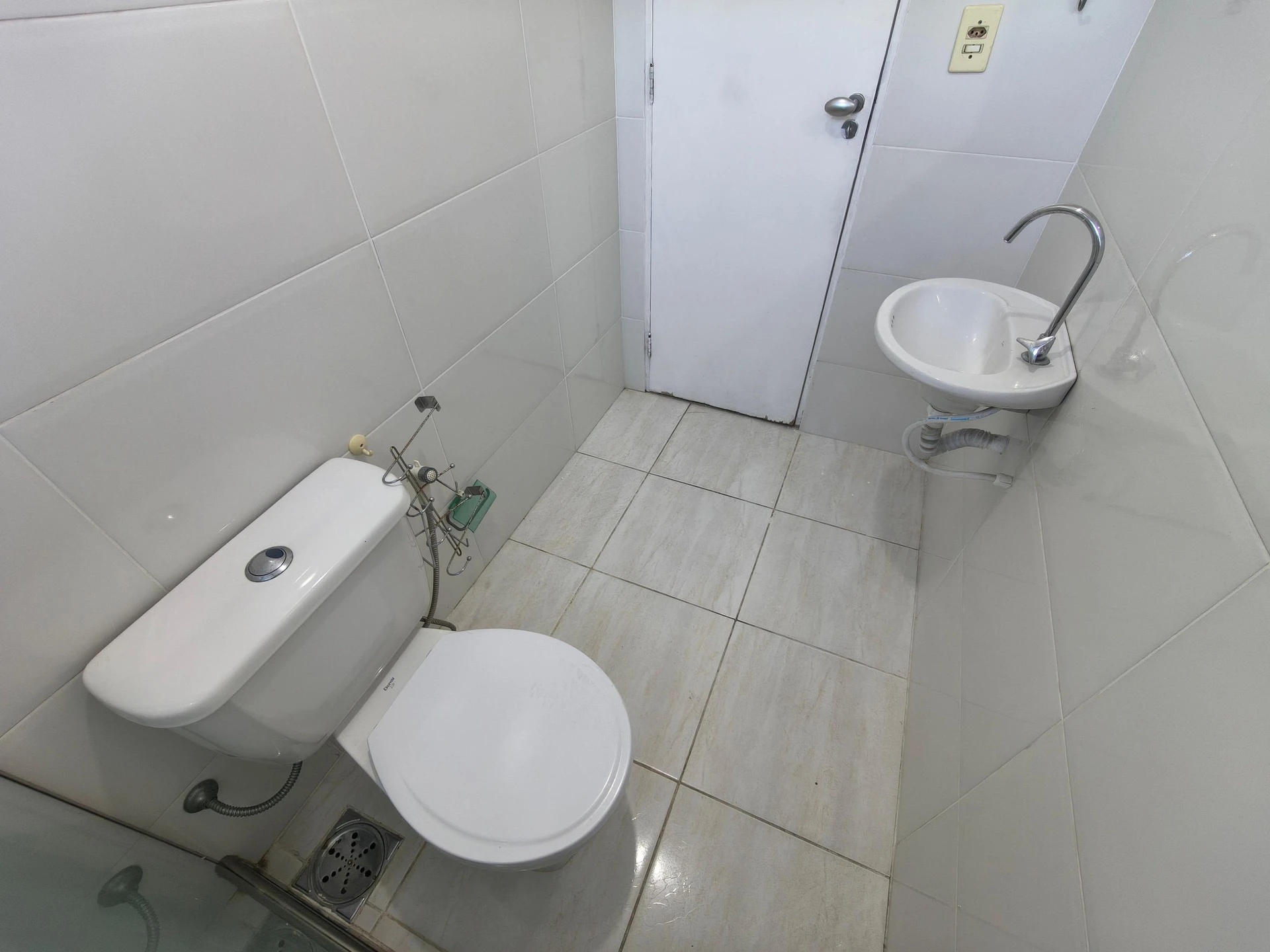 Condo house with 3 bedrooms and a balcony — photo 19
