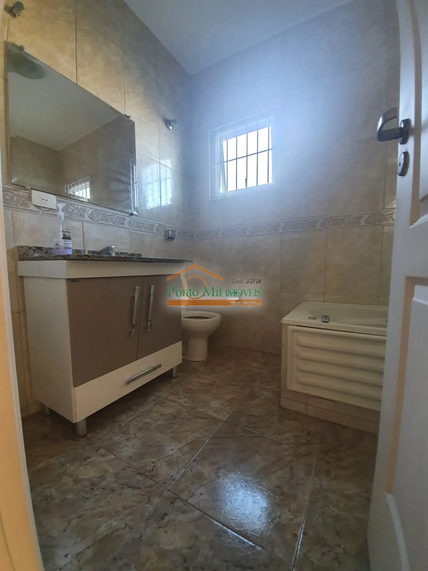 Будинок для оренди з 3 спальнями та 180 м² — photo 31