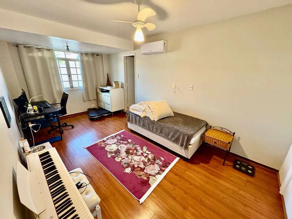 Furnished 4 en-suite bedrooms with 9 bathrooms — photo 5