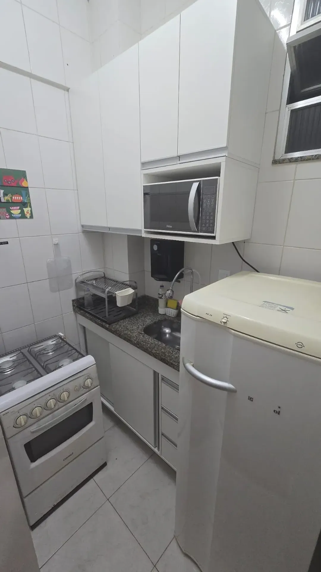 One-bedroom apartment with wood or laminate floors — photo 10