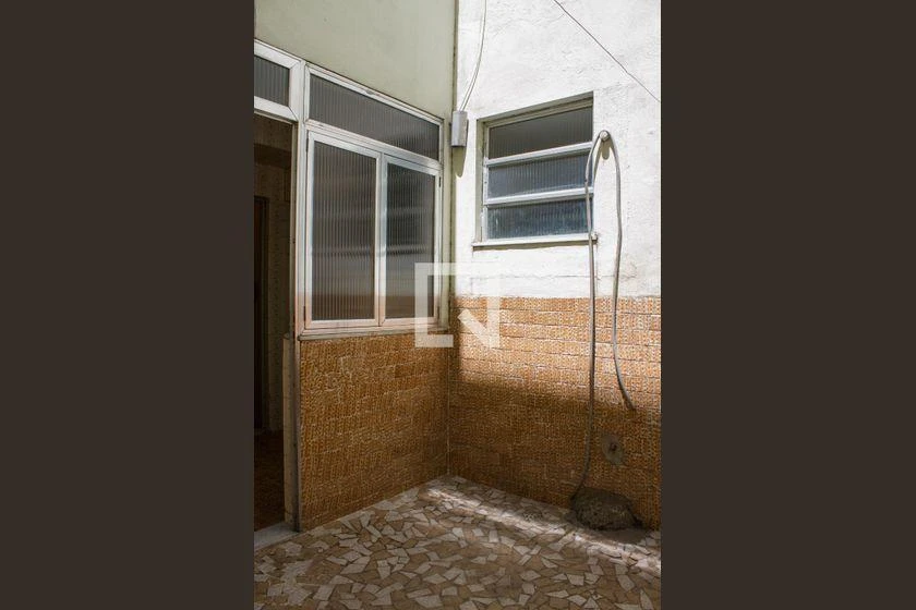 Квартира с 3 спальнями, 2 ванными и 117 м² — photo 36