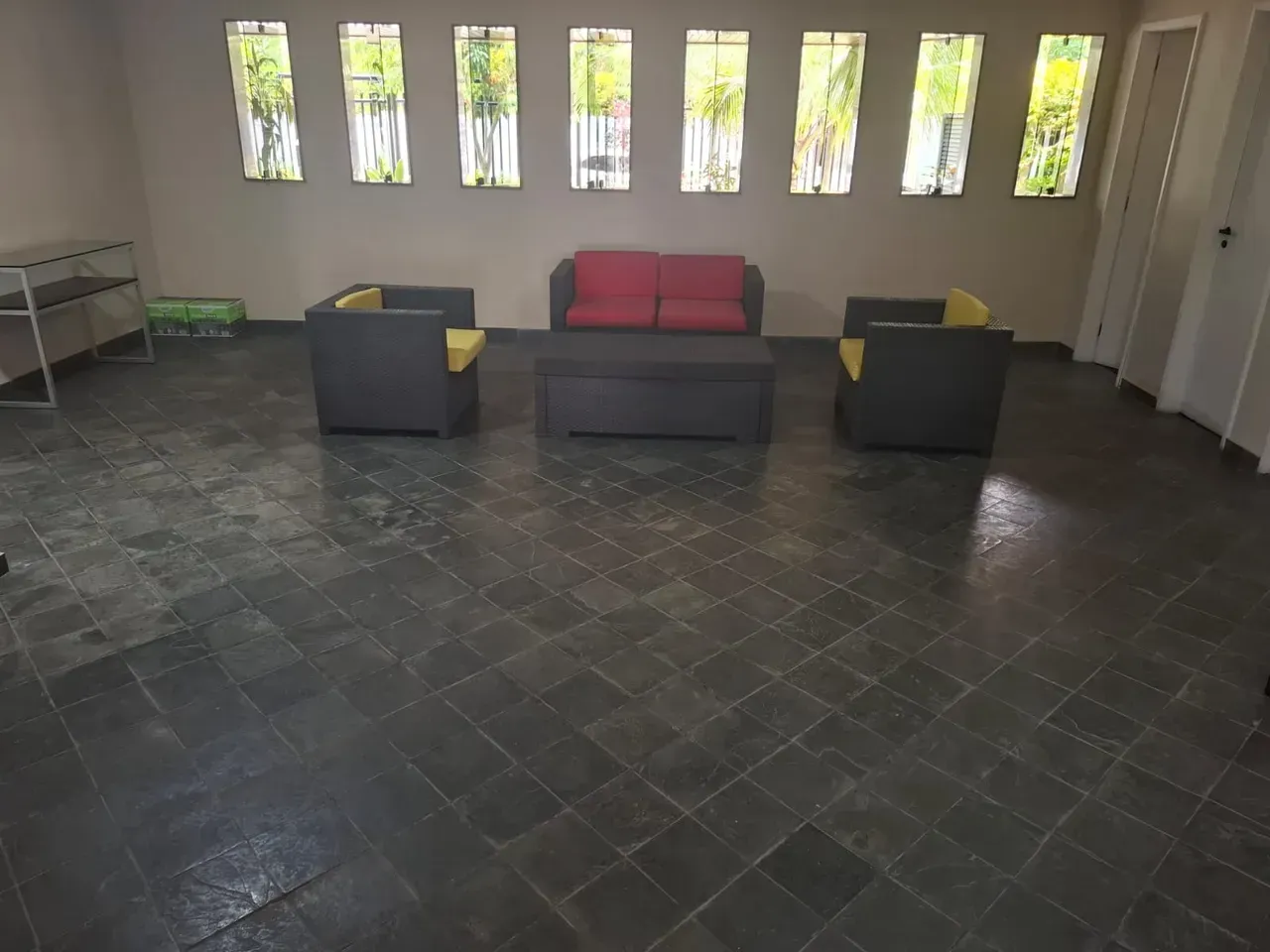 Furnished apartment with 3 bedrooms and 380 m² — photo 30