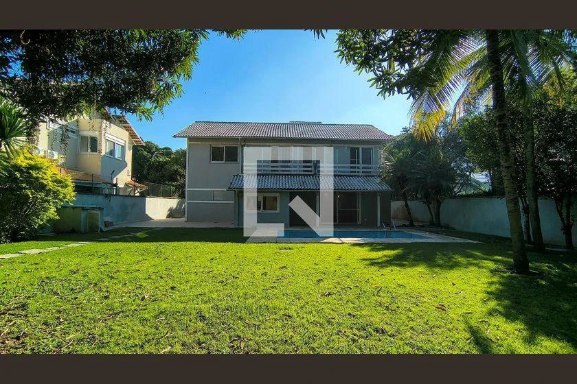 House with 4 bedrooms and a balcony with grill — photo 50