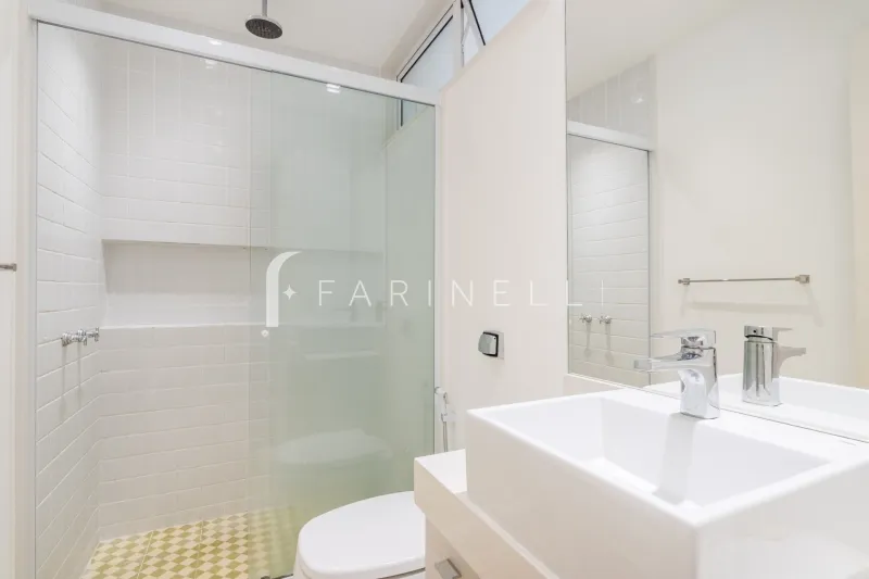 Unfurnished apartment with 3 bedrooms and 4 bathrooms — photo 9