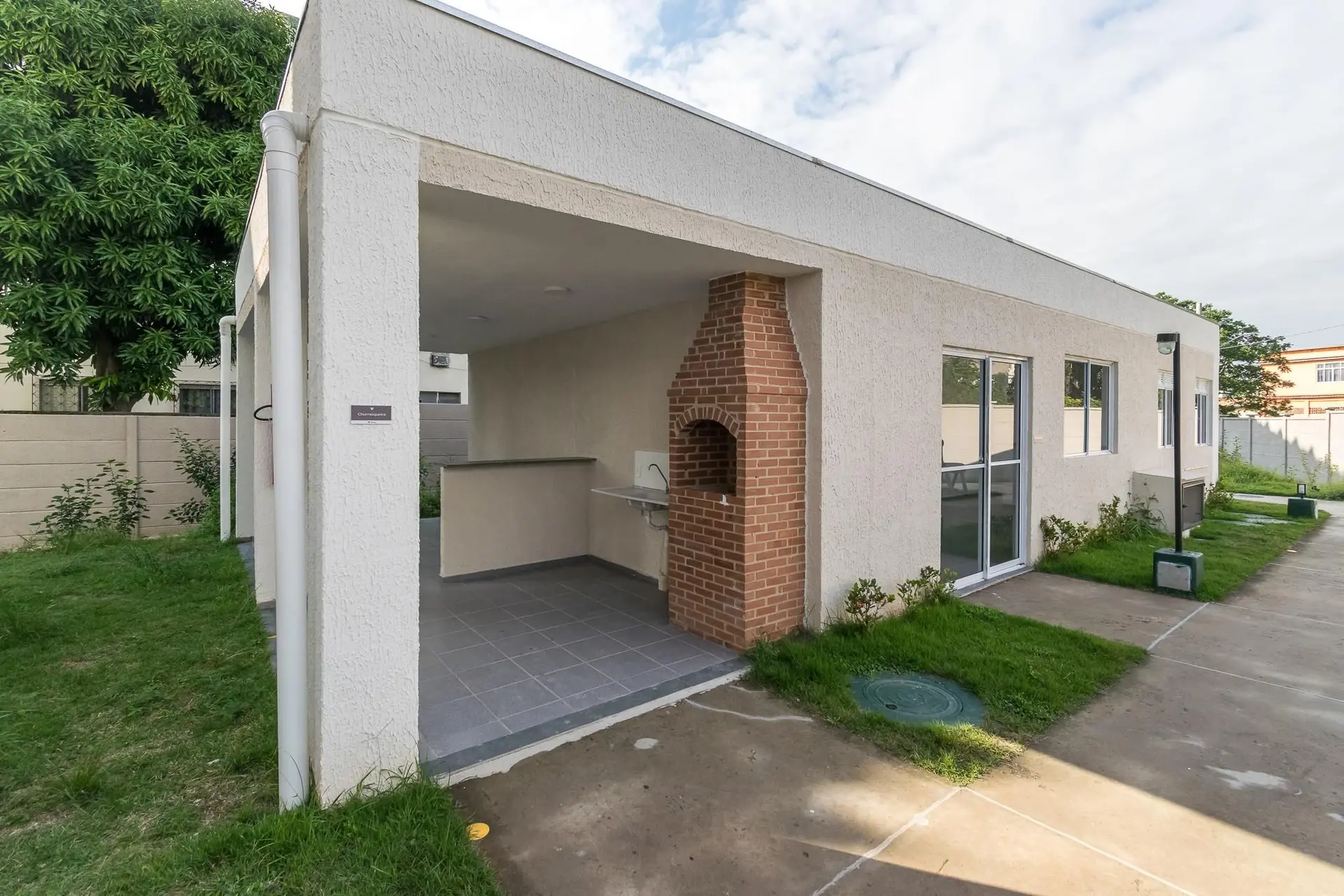 2-bedroom apartment with 1 bathroom, no parking — photo 24