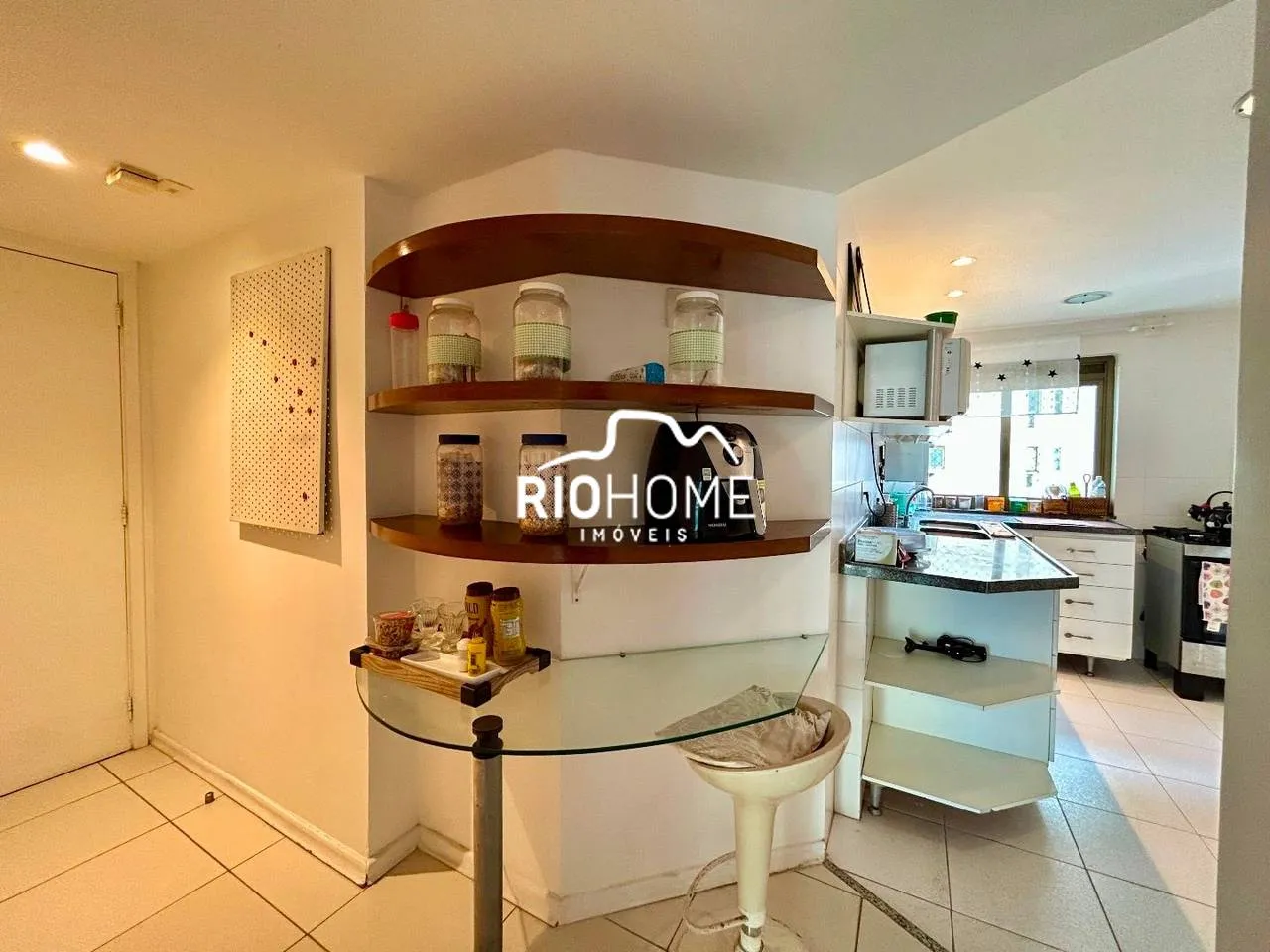 4-bedroom apartment with a water view in Rio de Janeiro — photo 10