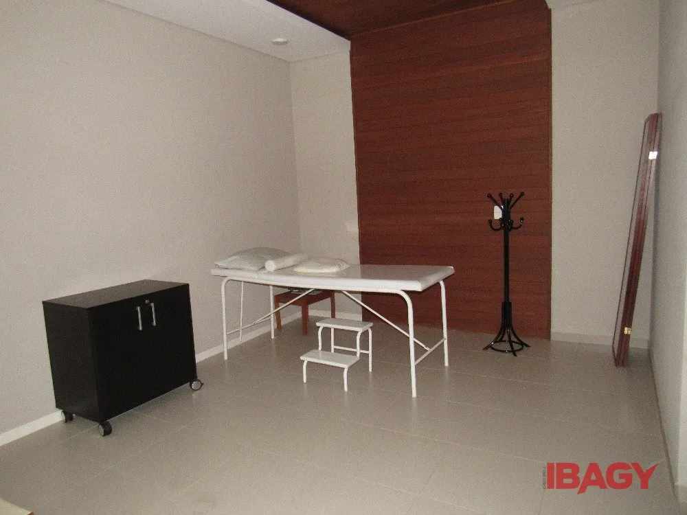 Квартира с 2 спальнями, 1 с ванной, и 2 парковочными местами — photo 11