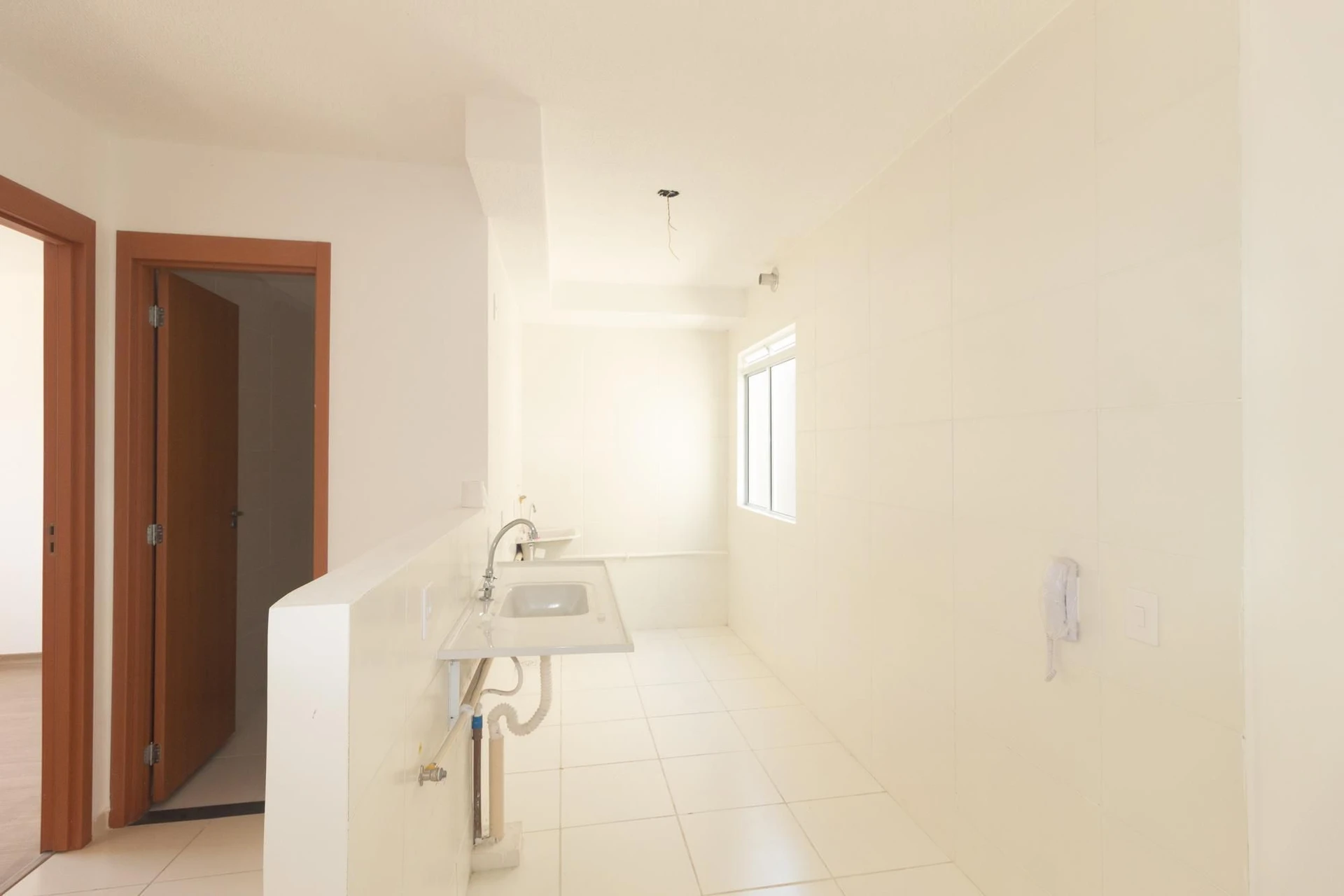 Unfurnished 2-bedroom apartment with 1 bathroom — photo 9