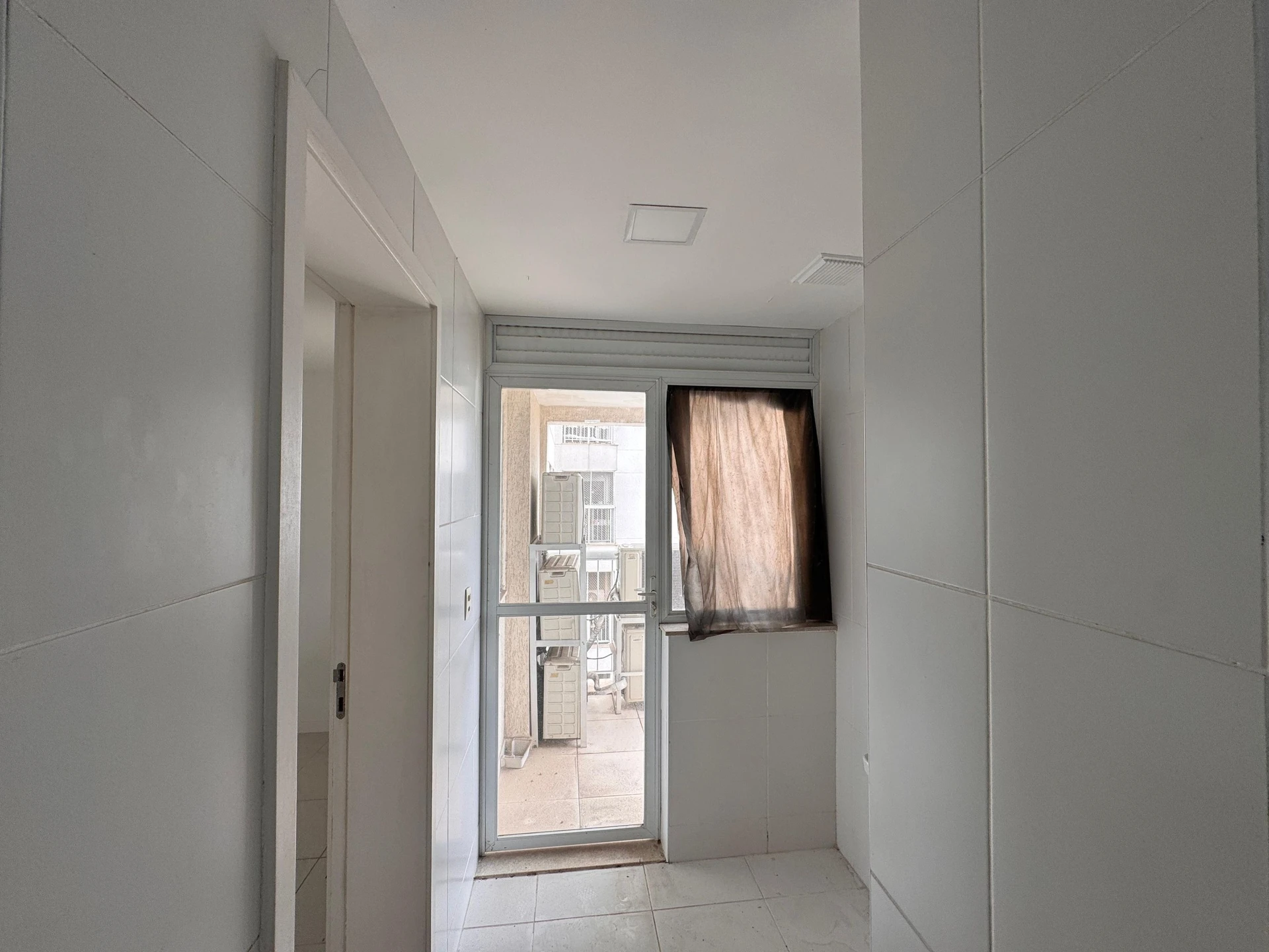 Furnished apartment, 158 m², with a water view — photo 50