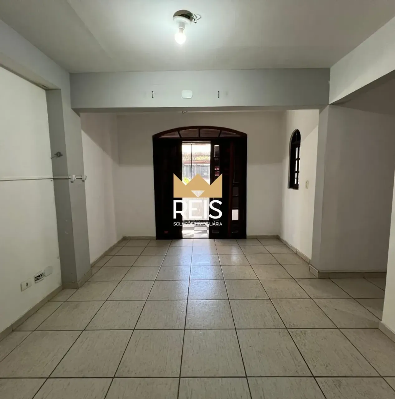 Casa sem mobília com 2 quartos e box de vidro — photo 7