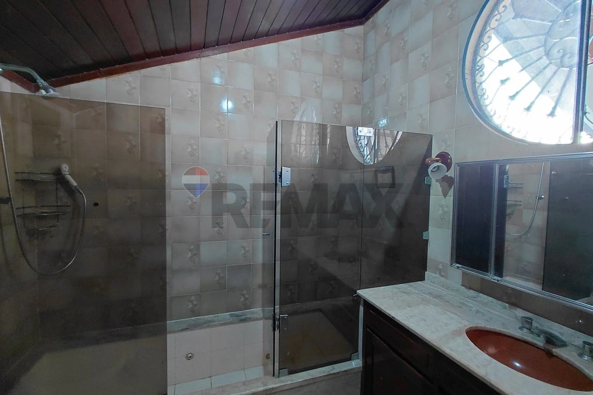 Furnished 289 m² house with 4 bedrooms and sauna — photo 25