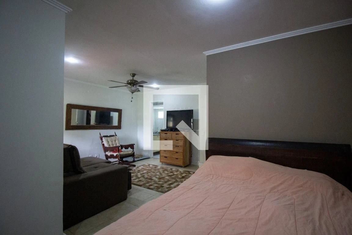 4-bedroom house with a walk-in closet in Rio de Janeiro — photo 26