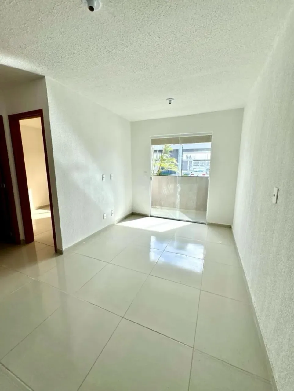 2-bedroom apartment in a building with a gym — photo 4