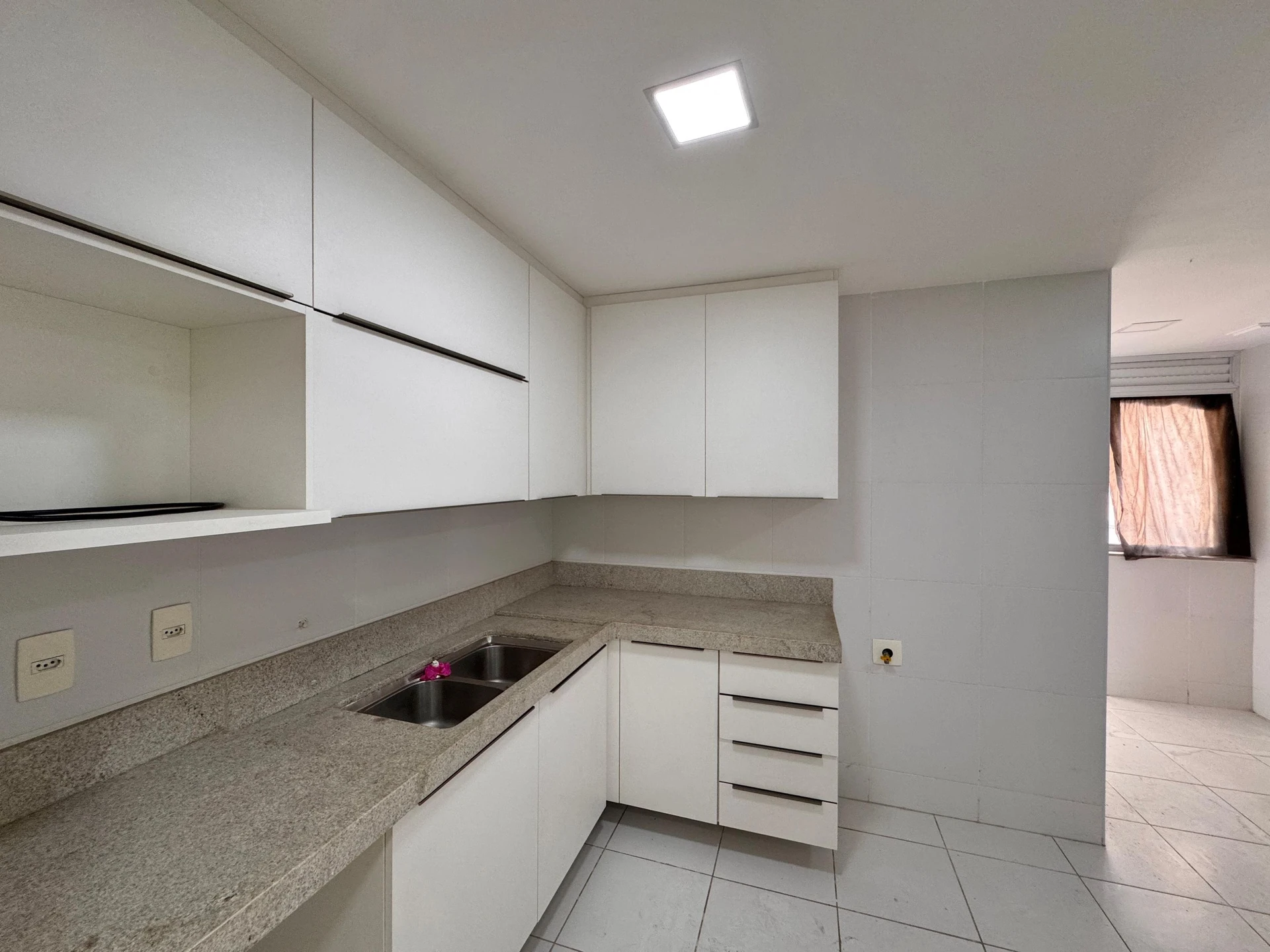 Furnished apartment, 158 m², with a water view — photo 48