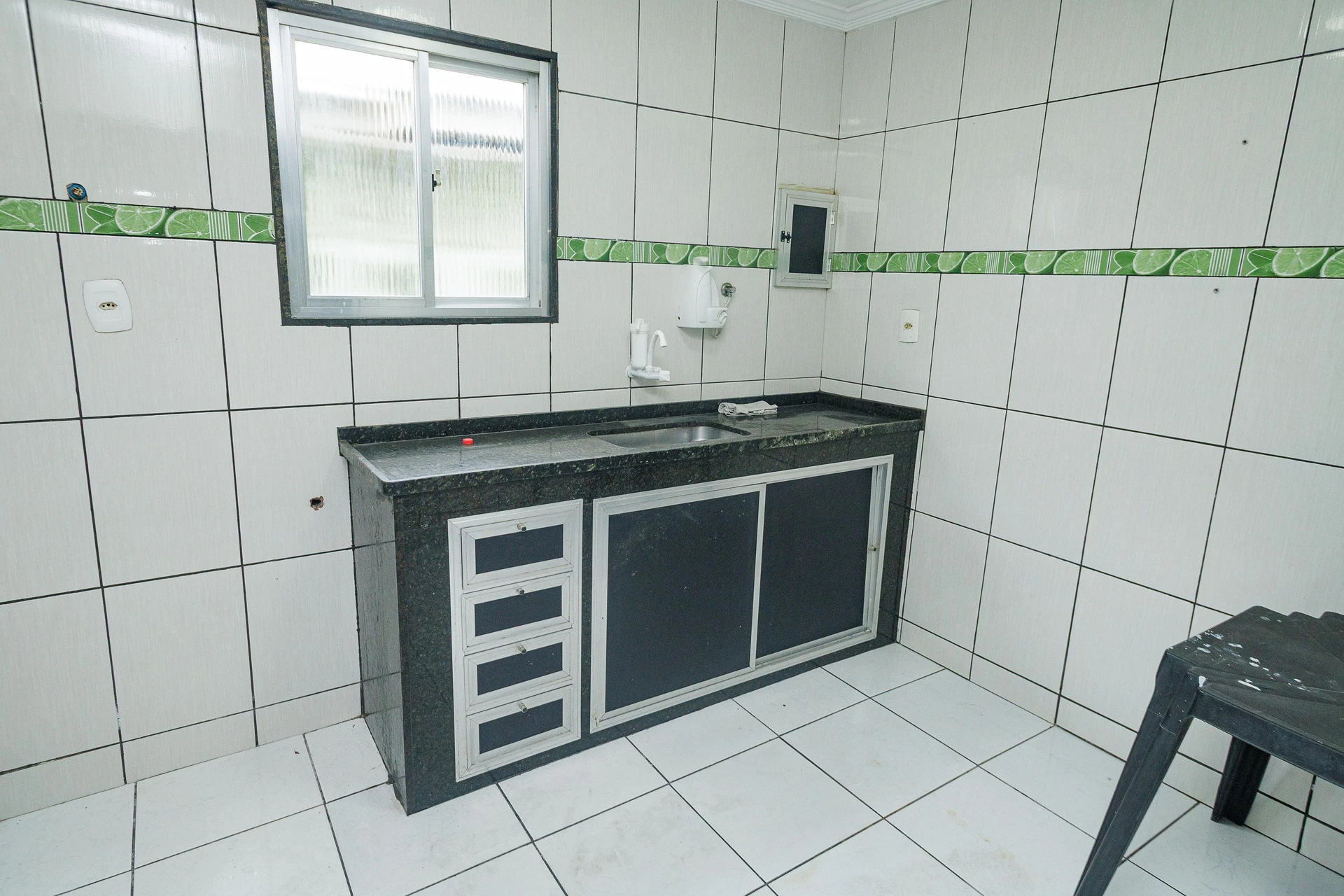 2-bedroom house with 2 bathrooms and private garden — photo 2
